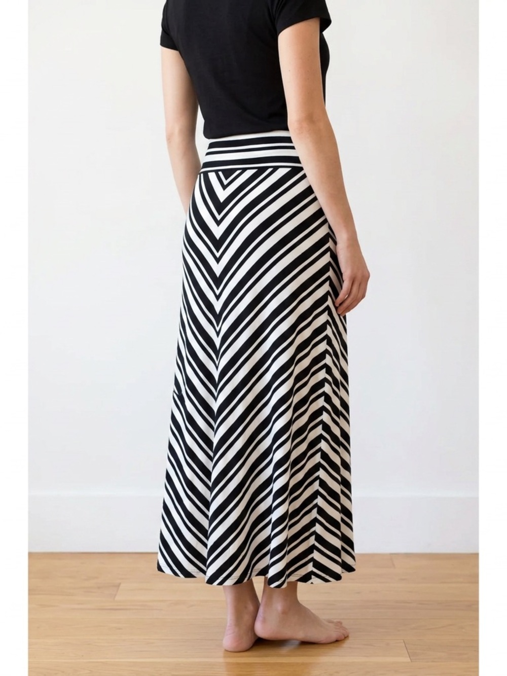 💥 Merona Black White Chevron Rayon Maxi Skirt Elastic Waist Size Small